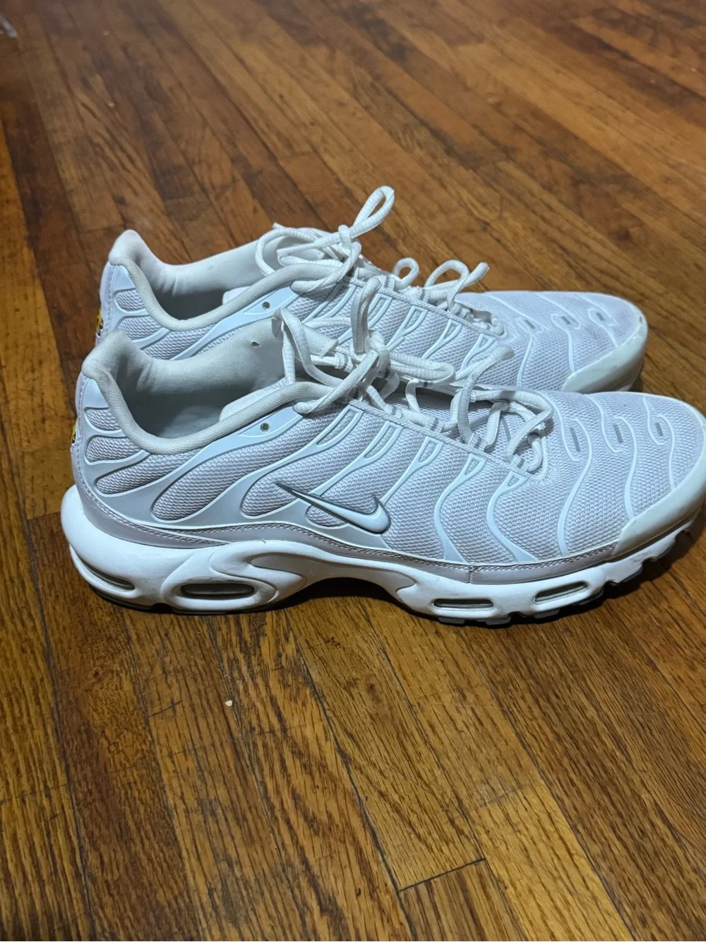 Nike Air Max Plus- Men’s Triple White. 604133-139 Sneakers